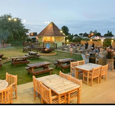 Private Rented Caravan Situated At Southview Holiday Park Winthorpe  エクステリア 写真
