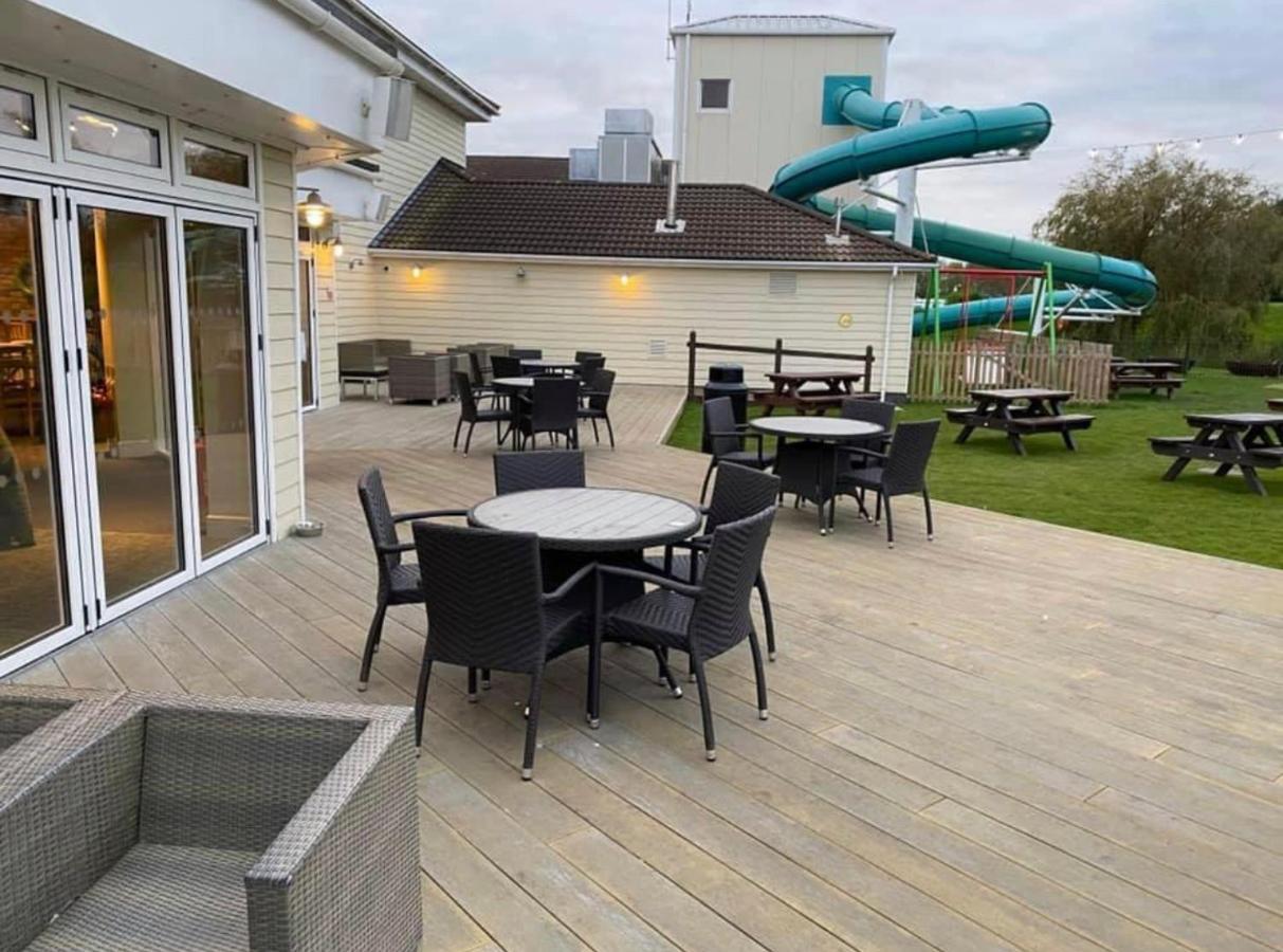 Private Rented Caravan Situated At Southview Holiday Park Winthorpe  エクステリア 写真
