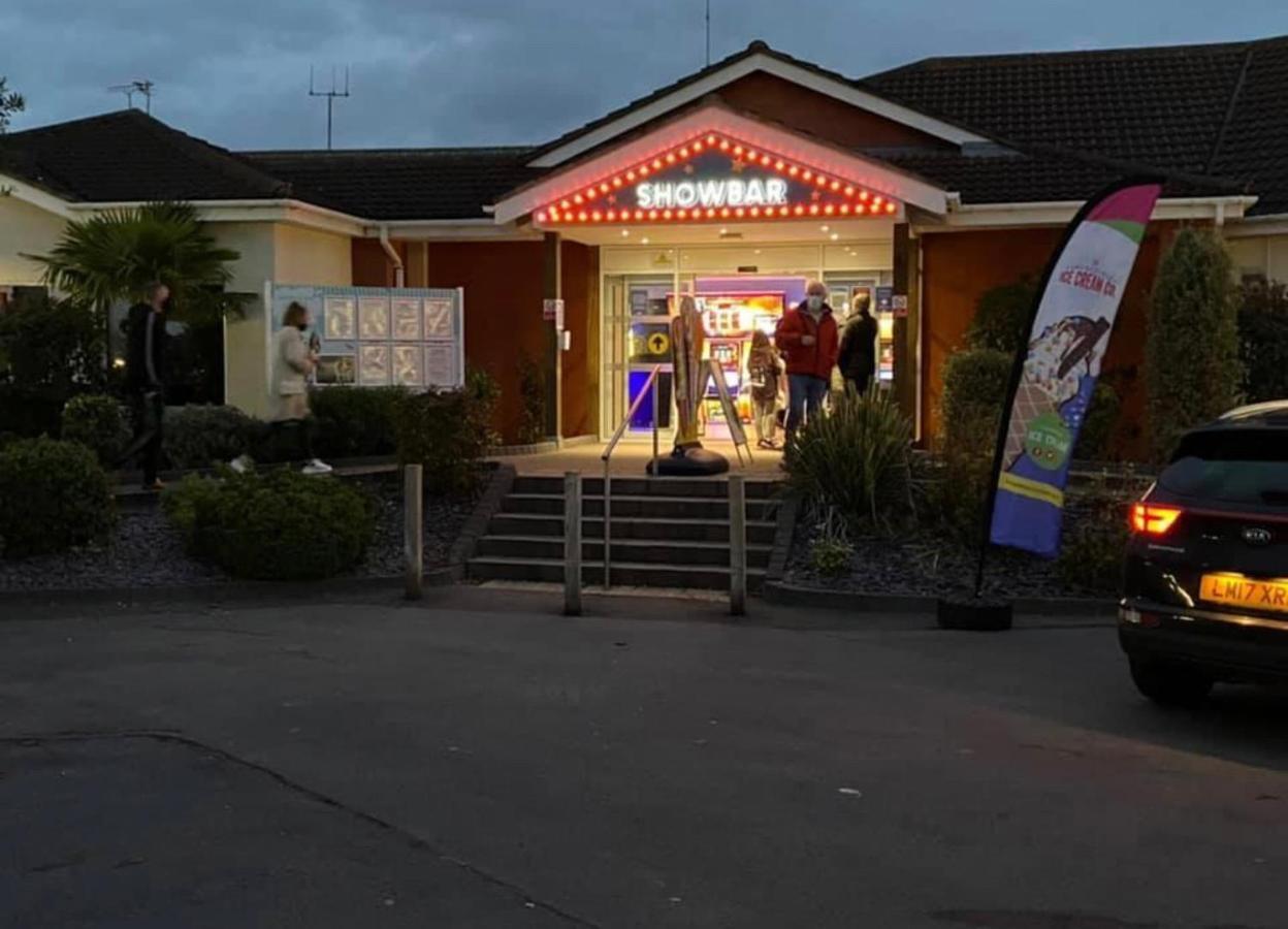 Private Rented Caravan Situated At Southview Holiday Park Winthorpe  エクステリア 写真